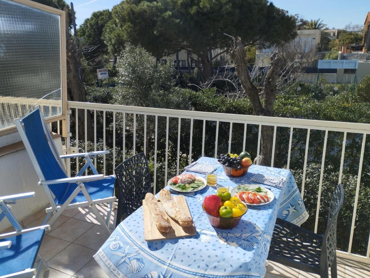 Le Surplage Hyeres Bagian luar foto