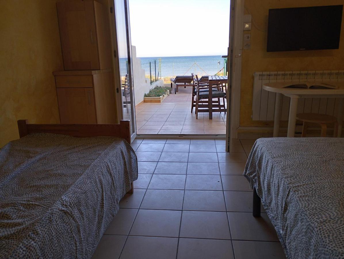 Le Surplage Hyeres Bagian luar foto