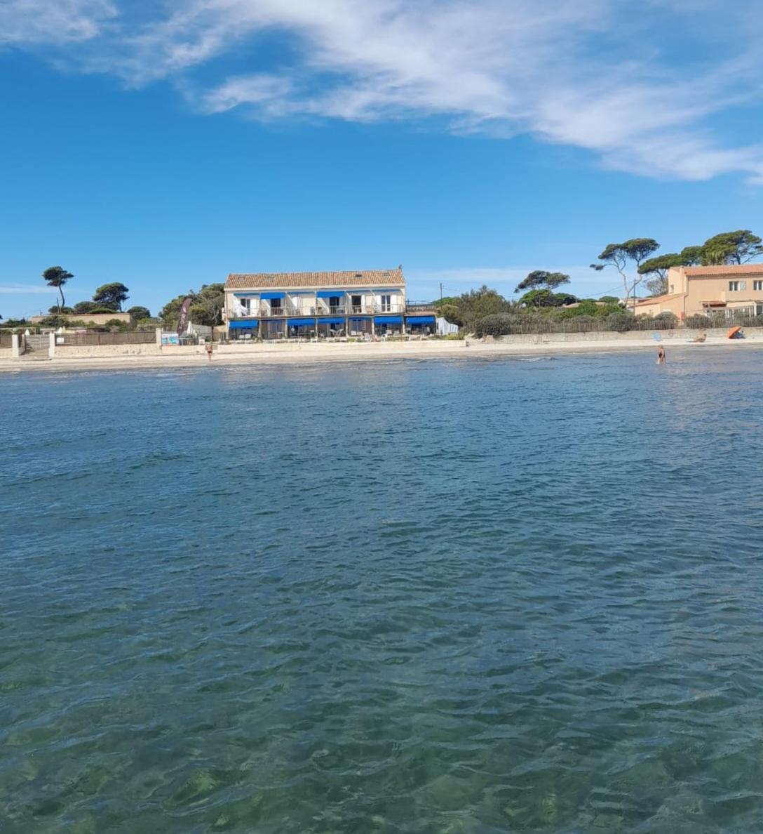 Le Surplage Hyeres Bagian luar foto