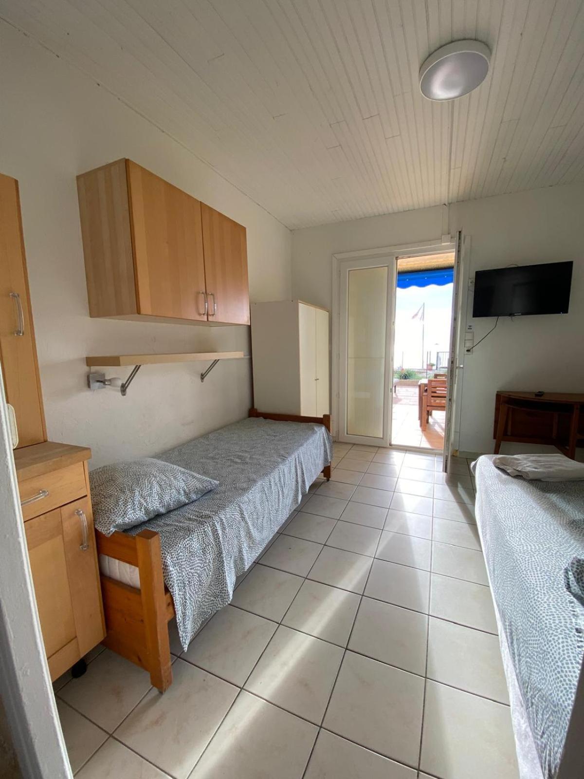 Le Surplage Hyeres Bagian luar foto