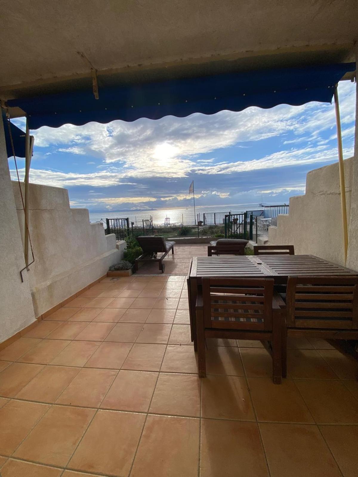 Le Surplage Hyeres Bagian luar foto